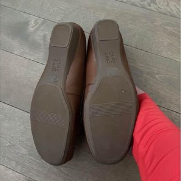 Cognac Naturealizer loafers 8W - Picture 3 of 4